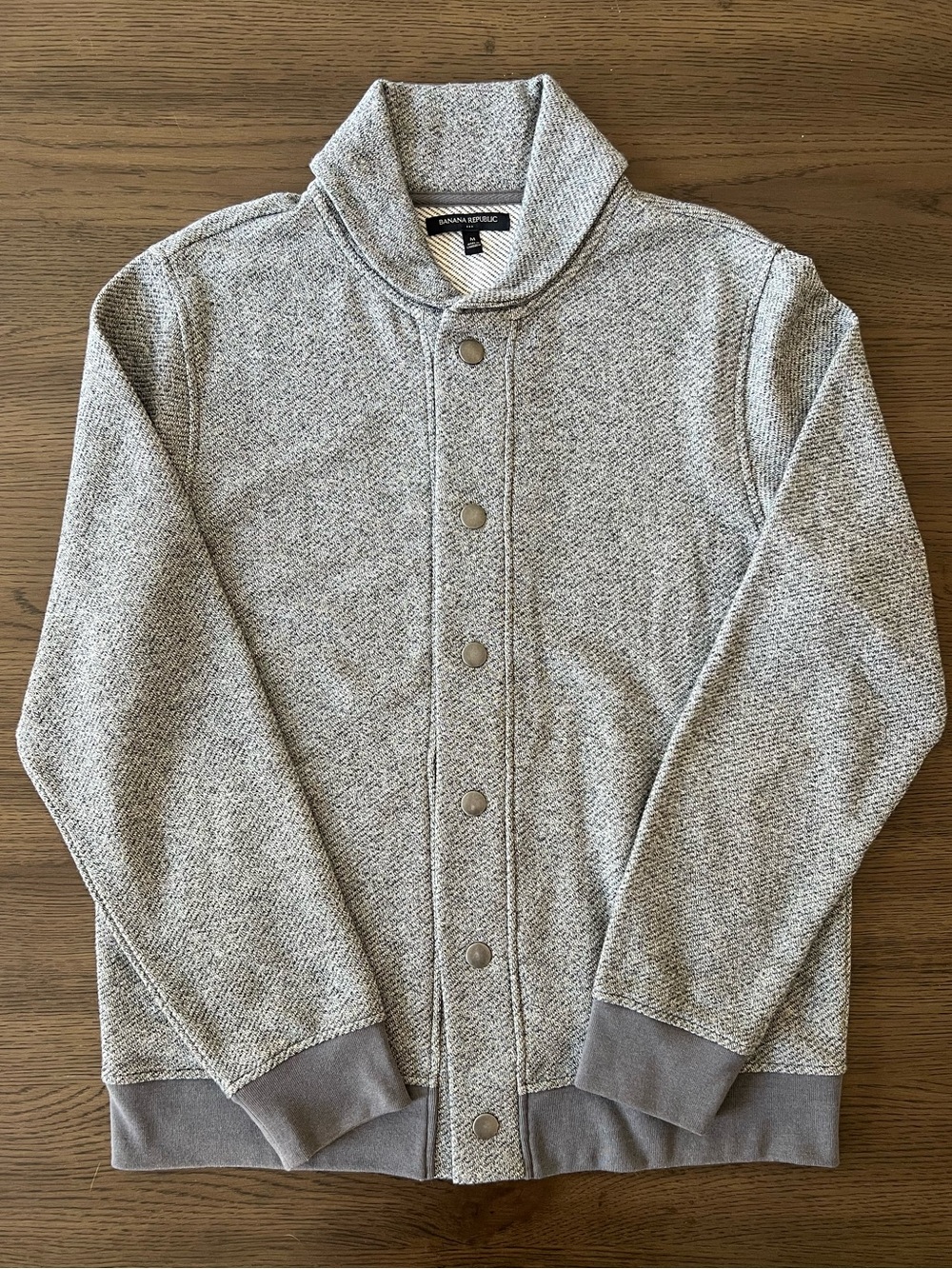 Men’s Banana Republic Gray Shawl Collar Cardigan Sweater Size Medium EUC